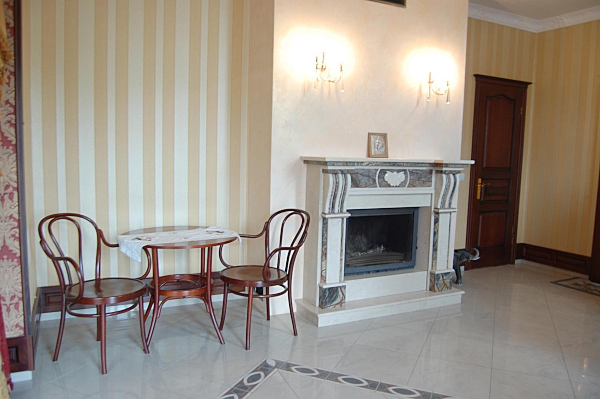 Shelter Hotel & Restaurant Kolodezhno Dış mekan fotoğraf